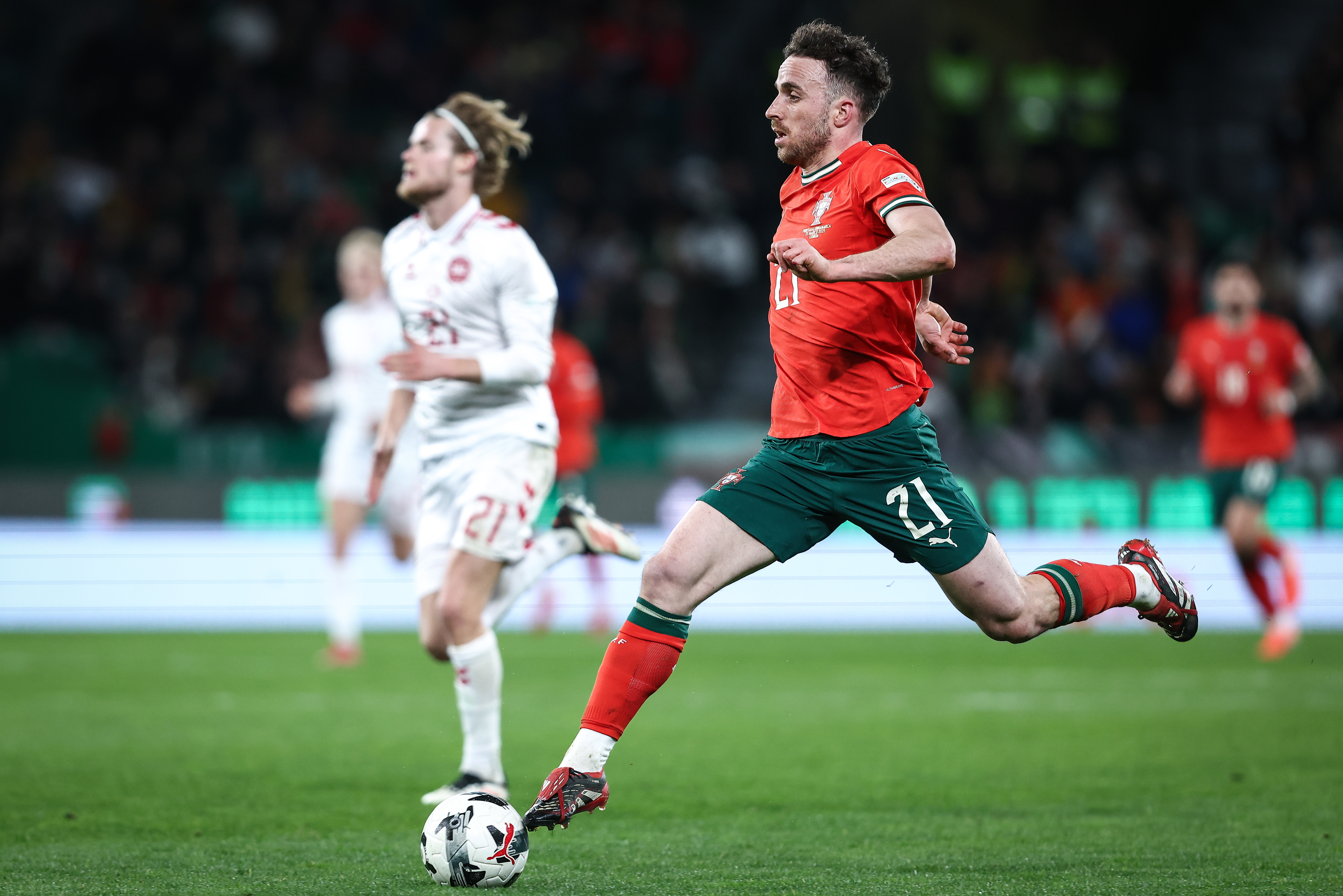 kaiyun sports葡萄牙体育训练开放日；赛后回应争议引欢呼；欧篮联在即；高层口径保持一致的简单介绍